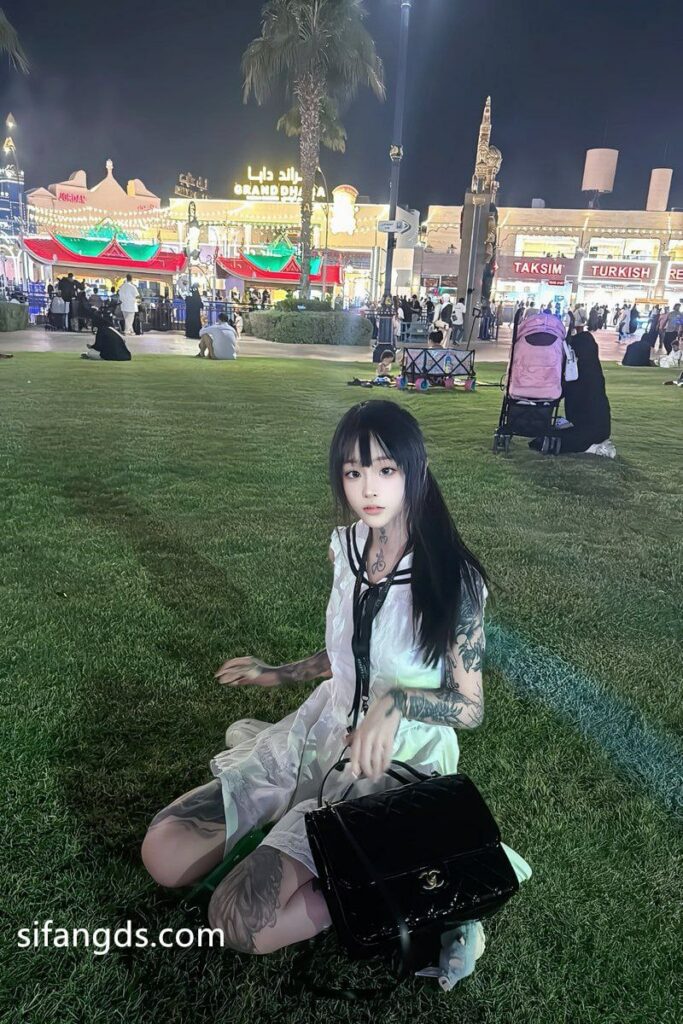 抖音高颜值福利姬符文战士九条南无过门大尺度福利作品流出