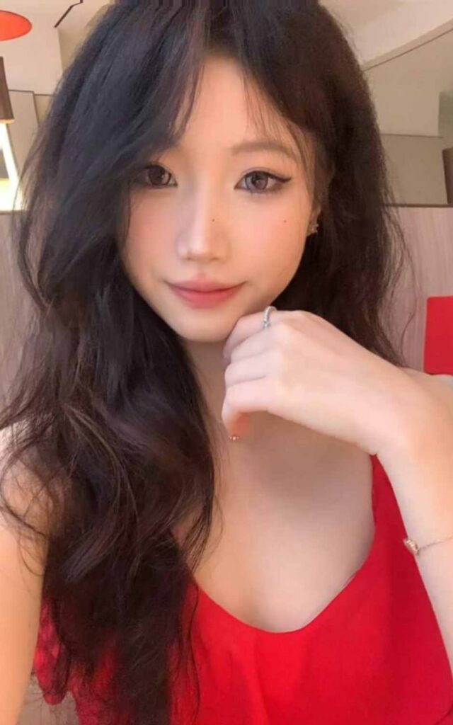 广州大学舞蹈系得吃姐王应怡劈腿男友戴绿帽裸聊被曝小视频